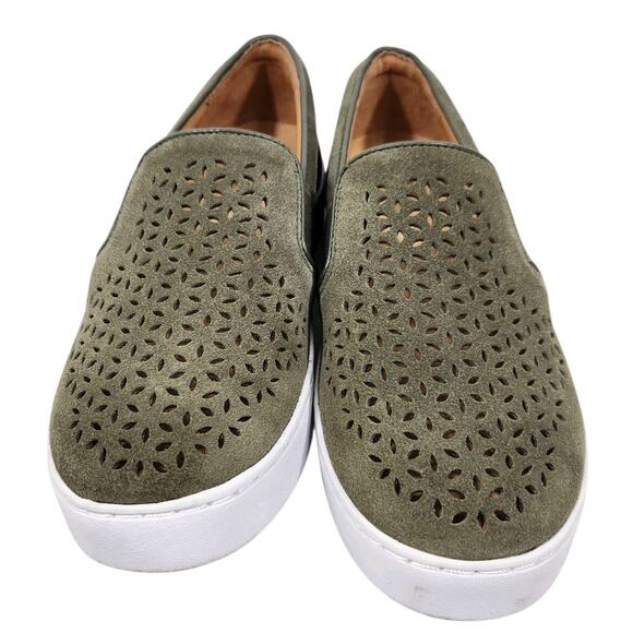 VIONIC WOMEN SLIP ON SNEAKER SHOE SAGE GREEN COMFORT CASUAL LOAFER WALKING SZ 6 - Picture 2 of 7